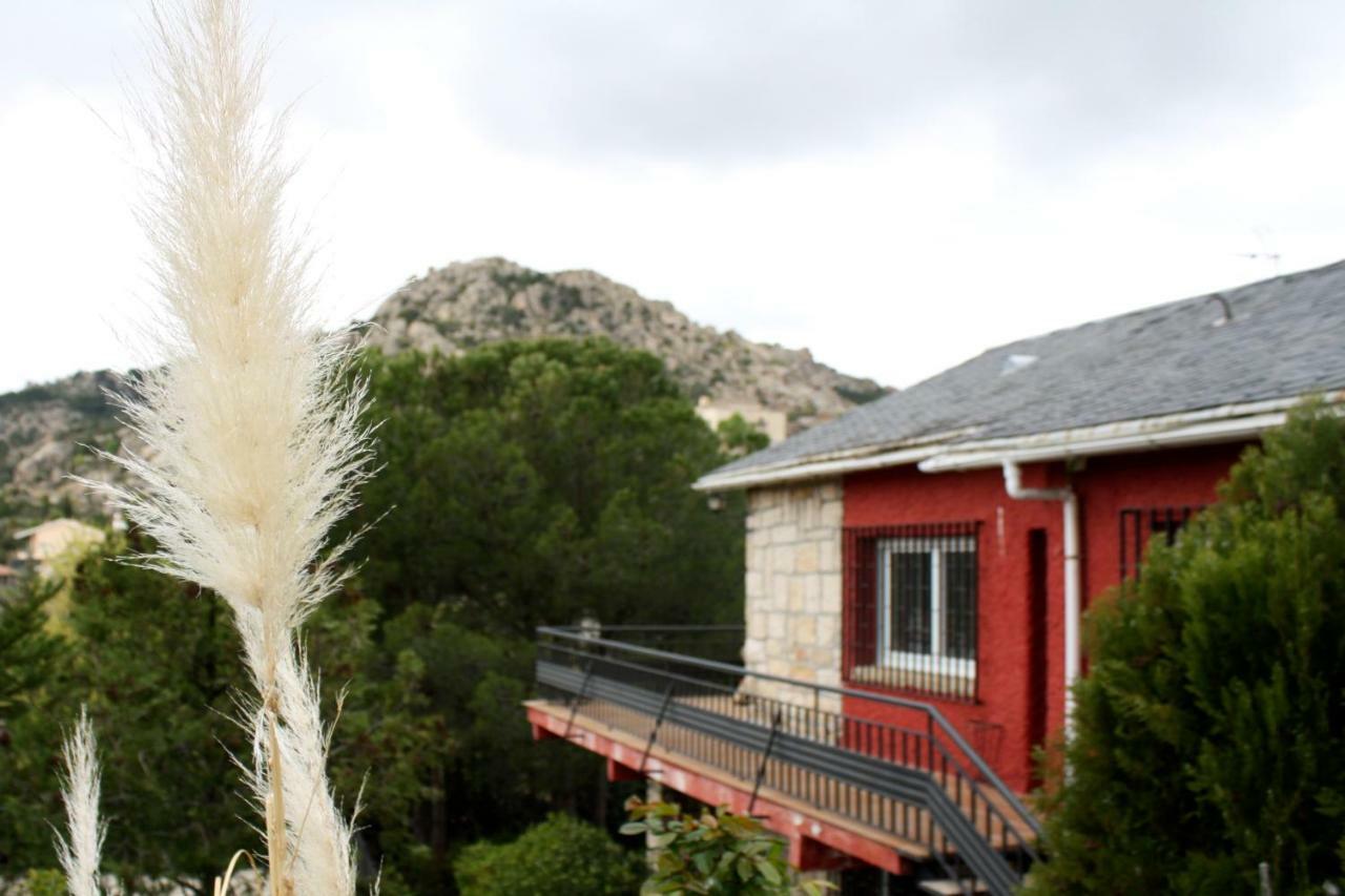 Piedra Libre Apartamentos Manzanares El Real Dış mekan fotoğraf